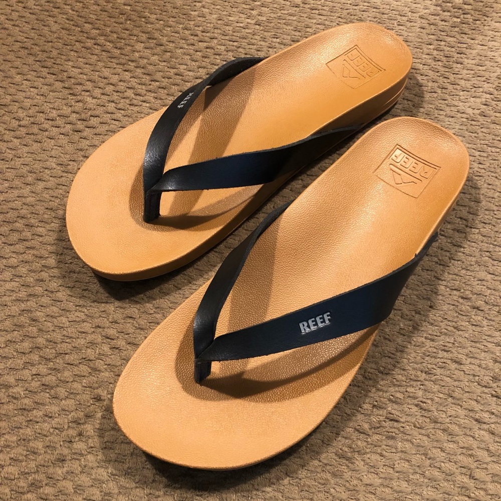REEF flip flops like new
